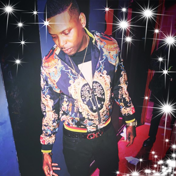 Meet your Posher, Kell - Picture 1 of 1